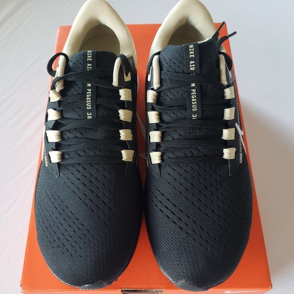 Nike Air Zoom Pegasus 38 New Orleans Saints Shoes Size M 8.5/ W 10 - Picture 2 of 12